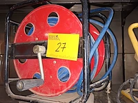 Lot 27 - luchtdrukslang op haspel - afbeelding 1 van  2