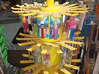 Lot 27 - pez snoepjesdisplay - afbeelding 1 van  3