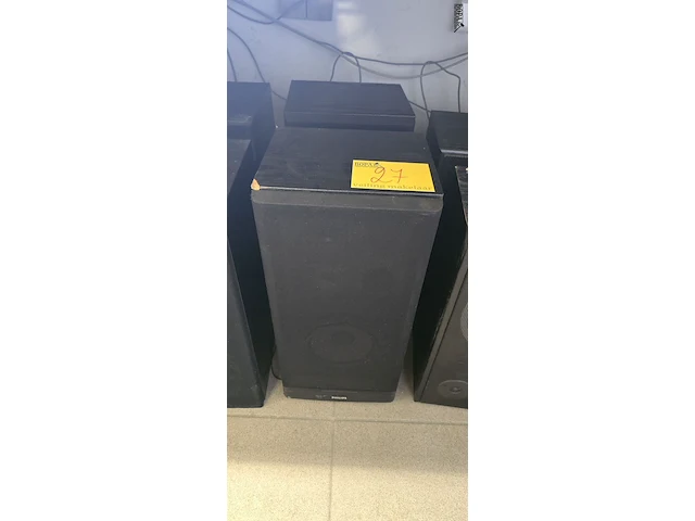 Lot 27 - speakers philips 2 stuks - afbeelding 1 van  4