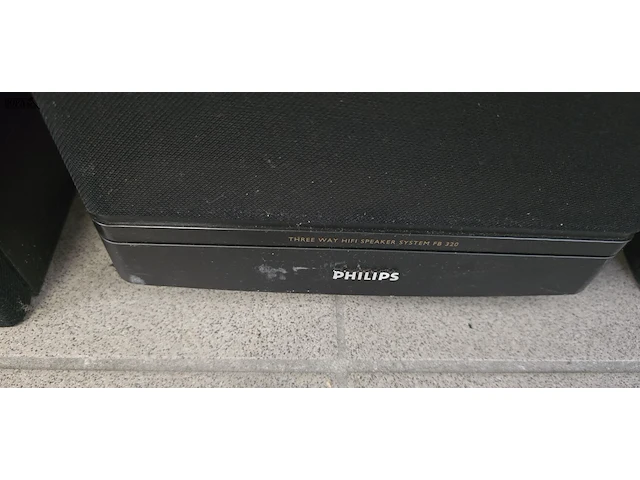 Lot 27 - speakers philips 2 stuks - afbeelding 2 van  4