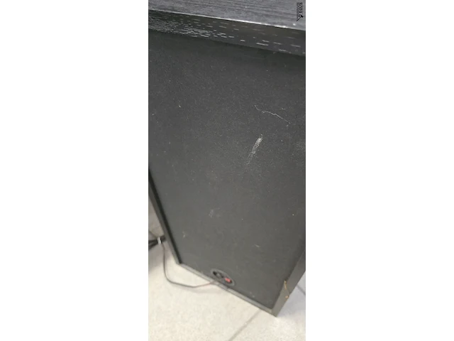 Lot 27 - speakers philips 2 stuks - afbeelding 4 van  4