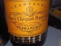 Lot 27 - verzamel flessen veuve-cliquot. 6 stuks - afbeelding 4 van  4