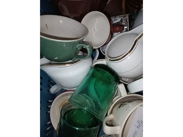 Lot 27 - vintage huisraad. 1 bak - afbeelding 3 van  4