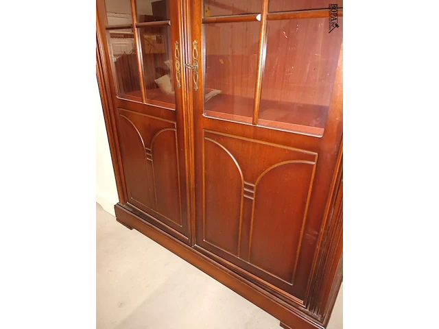 Lot 27 - vitrine kast - afbeelding 3 van  4