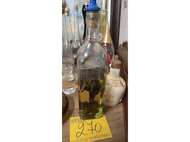 Lot 270 - diverse speciale flessen drank, ong 15 stuks - afbeelding 6 van  11