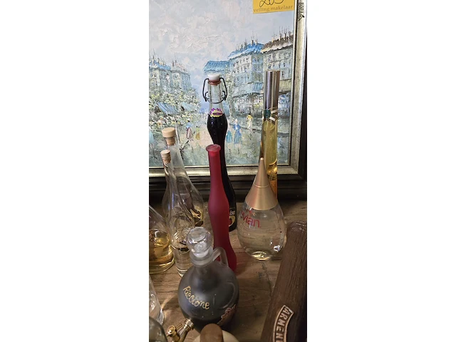Lot 270 - diverse speciale flessen drank, ong 15 stuks - afbeelding 9 van  11
