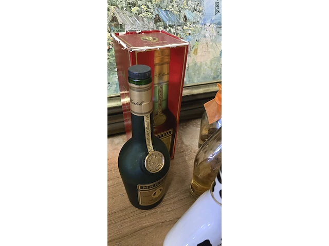 Lot 270 - diverse speciale flessen drank, ong 15 stuks - afbeelding 11 van  11