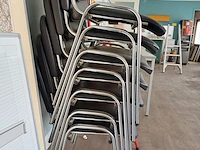 Lot 270 - lederen vergaderstoelen. 7 stuks - afbeelding 3 van  3