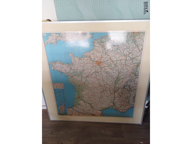 Lot 271 - memobord en kaart europa - afbeelding 3 van  3