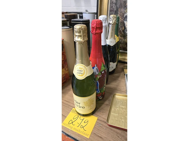 Lot 272 - flessen schuimwijn, cider, cava, coctail peche, robby bubbel - afbeelding 1 van  4