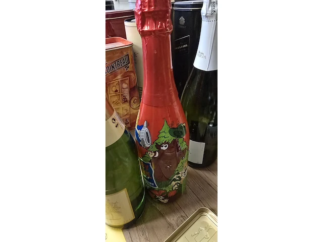 Lot 272 - flessen schuimwijn, cider, cava, coctail peche, robby bubbel - afbeelding 2 van  4