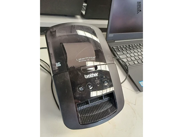 Lot 273 - brother labelprinter (h) - afbeelding 1 van  4