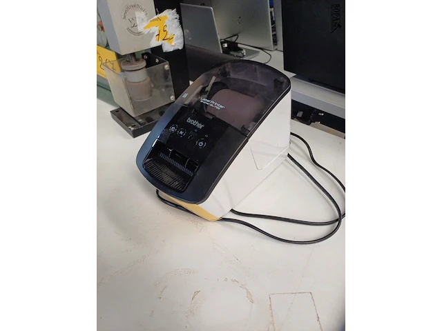 Lot 273 - brother labelprinter (h) - afbeelding 4 van  4