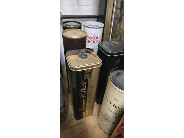 Lot 273 - diverse lege drankverpakkingen ong 15 stuks - afbeelding 7 van  7
