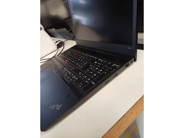 Lot 274 - lenovo laptop (h) - afbeelding 5 van  6
