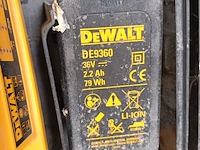 Lot 275 - accu’s en lader dewalt - afbeelding 3 van  4