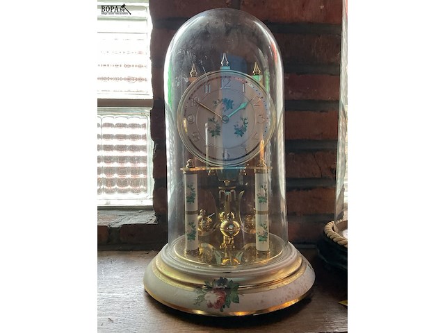 Lot 275 - stolpklokje met bloemendessin - afbeelding 2 van  4