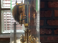 Lot 275 - stolpklokje met bloemendessin - afbeelding 4 van  4