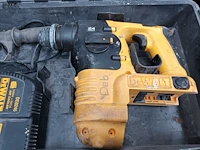 Lot 276 - klopboorhamer dewalt - afbeelding 2 van  5