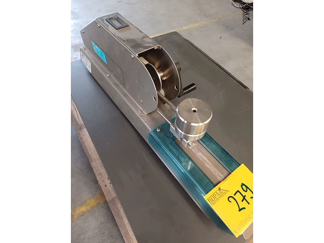 Lot 279 - crockmaster: the tester (h) - afbeelding 4 van  4