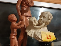 Lot 28 - beeldjes. 8 stuks - afbeelding 2 van  4