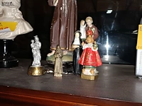 Lot 28 - beeldjes. 8 stuks - afbeelding 3 van  4