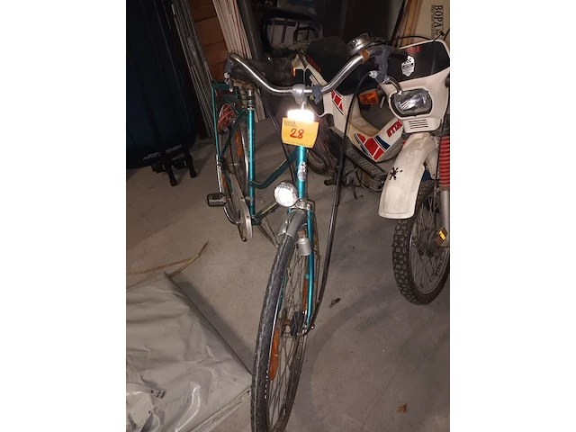 Lot 28 - damesfiets gazelle - afbeelding 4 van  4