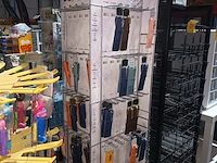 Lot 28 - display molen met inhoud - afbeelding 2 van  5