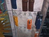 Lot 28 - display molen met inhoud - afbeelding 4 van  5