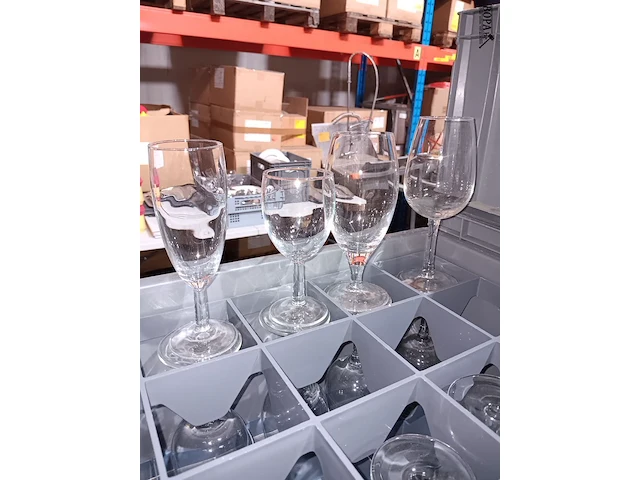 Lot 28 - diverse glazen 140 stuks - afbeelding 3 van  3