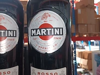 Lot 28 - flessen martini rosso 1,5 l. 4 stuks - afbeelding 2 van  2