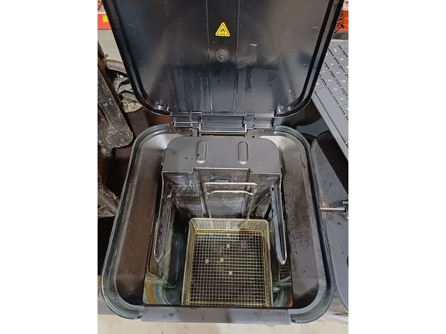Lot 28 - formlabs 3d printer - afbeelding 8 van  10