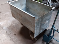 Lot 28 - gegalvaniseerde rolkar - afbeelding 2 van  2