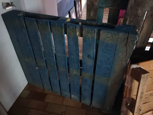 Lot 28 - houten palletten. 3 stuks - afbeelding 2 van  4