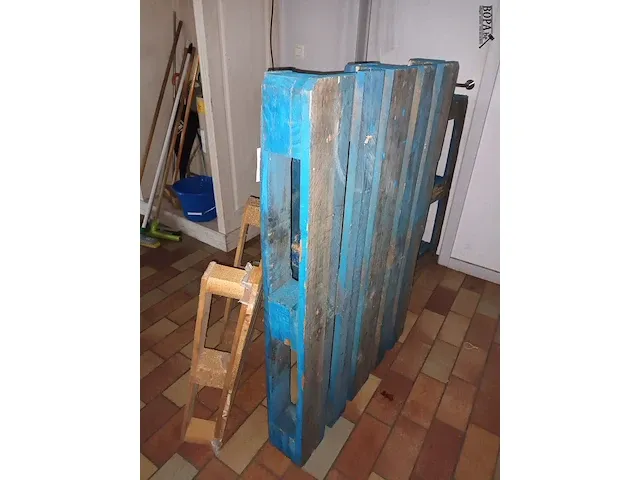 Lot 28 - houten palletten. 3 stuks - afbeelding 4 van  4