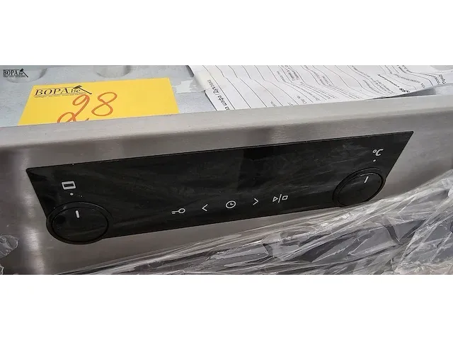 Lot 28 - inbouw oven gorenje - afbeelding 2 van  3