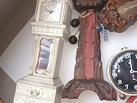 Lot 28 - klokken en barometers. 8 stuks - afbeelding 3 van  4
