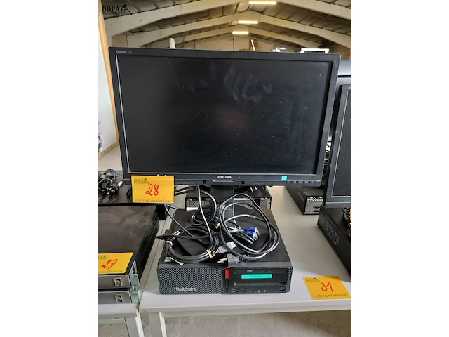 Lot 28 - lenovo thinkcentre computer - afbeelding 1 van  1