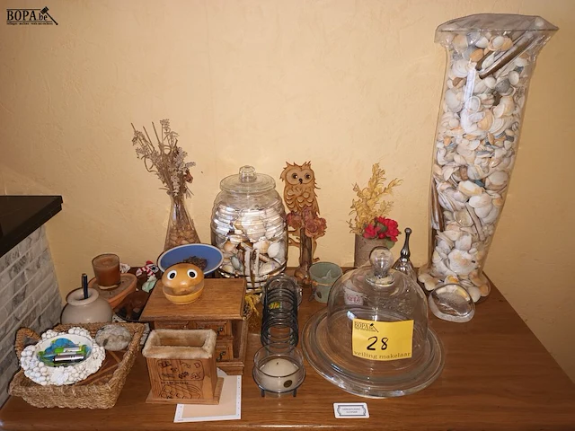 Lot 28 - lot decoratie. 25 stuks - afbeelding 1 van  4