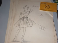 Lot 28 - lot oude mode schetsen