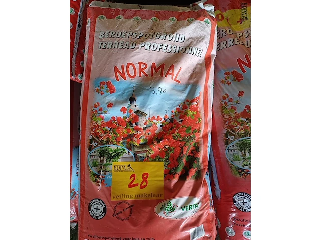Lot 28 - potgrond - 14 stuks - afbeelding 1 van  2