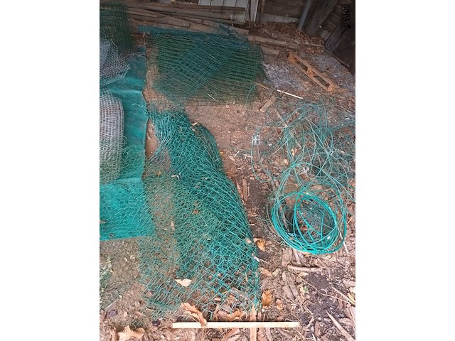 Lot 28 - resten omheiningsdraad - afbeelding 2 van  3