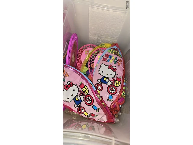 Lot 28 - top ball dora & hello kitty 7 stuks - afbeelding 4 van  6