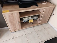 Lot 28 - tv meubel - afbeelding 1 van  3