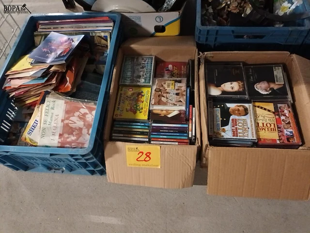 Lot 28 - vinyl platen en muziek cd’s - afbeelding 1 van  3