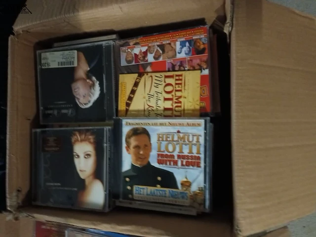 Lot 28 - vinyl platen en muziek cd’s - afbeelding 2 van  3
