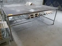 Lot 28 - werktafel - afbeelding 1 van  3