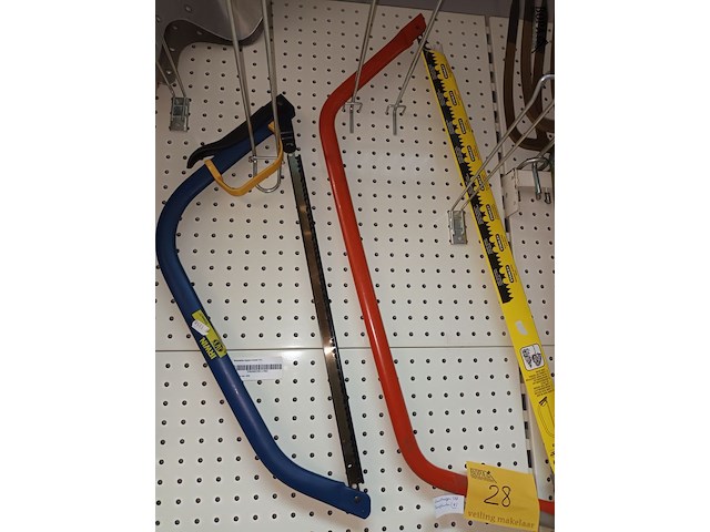 Lot 28 - zagen en zaagbladen - afbeelding 2 van  3