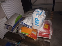 Lot 28 - zakken cement - afbeelding 2 van  3