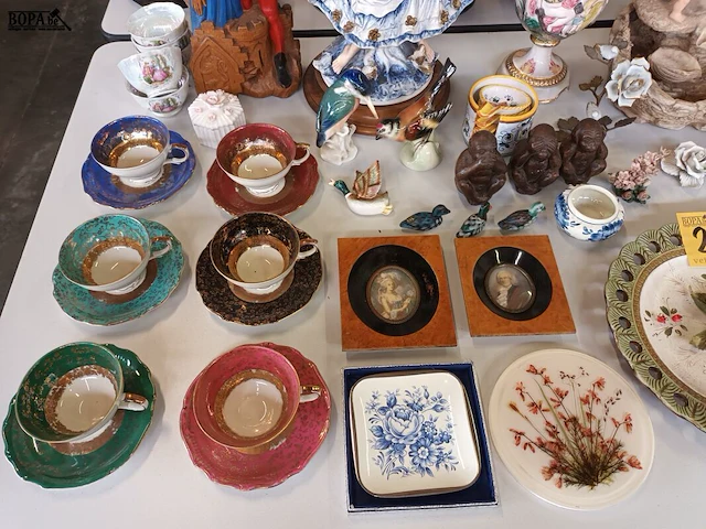 Lot 285 - decoratie. 55 stuks - afbeelding 6 van  8